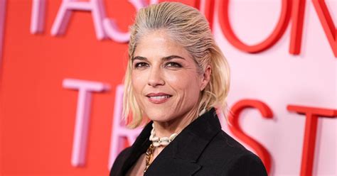 selma utilities|Diese Bilder machen Hoffnung: Selma Blair ohne Gehstock auf .